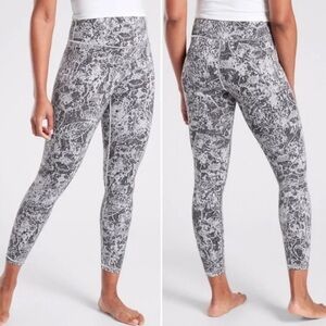 Athleta Elation Graffiti 7/8 Tight Legging